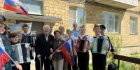 Юные баянисты из Щекино поздравили ветерана Анатолия Мазунова с праздником - ТК Первый Тульский