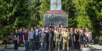 Братскую могилу и могилы Героев Советского Союза привели в порядок в Автозаводском районе - Администрация г. Нижний Новгород
