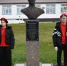 В канун Дня Победы минусинцы традиционно посетили памятные места.... - Администрация