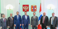 Губернатор Виталий Хоценко провел встречу с генеральным директором «Россети Сибирь» - Gazeta-Avangard.Ru