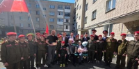 В Миассе ветеранов Великой Отечественной войны поздравили с наступающим Днём Победы - Управление соцзащиты населения