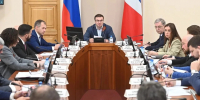 Губернатор Омской области Виталий Хоценко провёл оперативное совещание с членами регионального правительства, министрами, руководителями ведомств и главами муниципалитетов - Газета Знамя