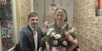 Сергей Мухин поздравил 97‑летнюю труженицу тыла с наступающим Днём Победы - Министерство здравоохранения