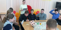 В Центральной библиотеке для школьников прошла увлекательная настольная игра «Маршрутами победы» - Город Кулебаки