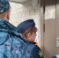 Кировчанка перестала издеваться над приставами, резко испугавшись за машину отца - ProGorod.Ru