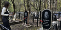 Коллективом Нижнекамского городского суда возложены цветы на могилы ветеранов Великой отечественной войны - Нижнекамский городской суд