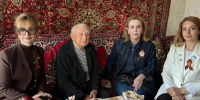 Депутаты-единороссы и молодогвардейцы поздравили ветерана Великой Отечественной войны Юрия Петрухина - Единая Россия