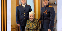 В Красноярске офицеры СК поздравили ветерана Великой Отечественной войны с приближающимся Днем Победы! - Следственный комитет
