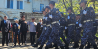 Росгвардейцы провели акцию «Парад у дома ветерана» в городе-герое Севастополе - Росгвардия