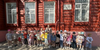 7 мая 2026 года воспитанники старшей группы в преддверии Дня Победы посетиили Клинцовской краеведче­ский музей. - Администрация г. Клинцы