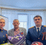 Сотрудники Гурьевского межрайонного следственного отдела СУ СК России по Калининградской области поздравили с наступающим Днем Победы узника фашистских концлагерей - Следственный комитет