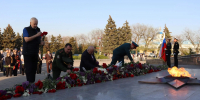 «Наша память жива, наша память священна» - Администрация Ейского района