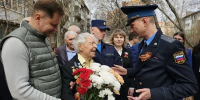 В Октябрьском округе Иркутска поздравили ветеранов Великой Отечественной войны - Baikal24.Ru