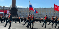 Петербуржцы празднуют День Победы - Neva.Today