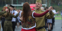 Парад, "Бессмертный полк", Вальс Победы: как Южно-Сахалинск отмечает 9 Мая - SakhalinMedia.Ru