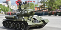 На Соборной площади состоялось торжественное построение войск Омского гарнизона - Вечерний Омск