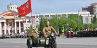 «Да здравствует народ-победитель!»: по Соборной площади прошёл парад Победы - Om1.Ru