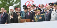 Виталий Хоценко обратился к ветеранам и омичам на параде в День Победы - 12 канал
