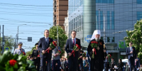 Губернатор возложил цветы к Вечному огню в Краснодаре - Газета Кубань Сегодня