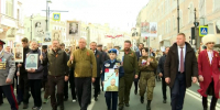 Александр Беглов принял участие в шествии Бессмертного полка по Невскому проспекту - tvspb.ru - ТК Санкт-Петербург