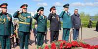 Полковник полиции Валерий Краснов принял участие в возложении цветов к Вечному огню в Чебоксарах - Росгвардия