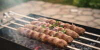 Вместо надоевшего шашлыка: люля-кебаб из курицы и свинины - рецепт - Pro Город Ухта