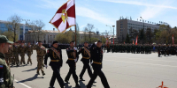 В День Победы росгвардейцы Приангарья прошли торжественным шествием по улицам Иркутска и Ангарска - Росгвардия