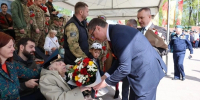 Во Владимире 100-летний ветеран встретил День Победы на площади с земляками - PRO Город Владимир