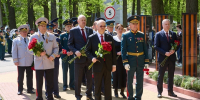 Олег Мельниченко в День Победы возложил цветы к вечному огню у мемориала на территории ПАИИ - ИА PenzaNews