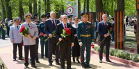 Сегодня, 9 мая, Вадим Супиков почтил память ветеранов Пензенского Артинститута - Stolica58.Ru