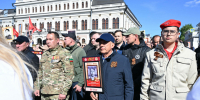 Раис РТ прошел в колонне «Бессмертного полка» с портретом дяди, погибшего под Москвой - Казанские ведомости
