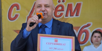 81-я годовщина Великой Победы: глава муниципального  округа  Иван Гаас почтил память героев и поздравил жителей.. - Администрация Немецкого национального района