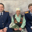 Сотрудники Парабельского межрайонного следственного отдела поздравили с Днем Победы труженицу тыла - Следственный комитет