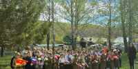 Школьники Набережных Моркваш запустили белых голубей в честь 9 Мая - Волжская новь