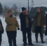 В Югорске «фронтовые бригады» поют во дворах, несмотря на снег и гололёд - РИЦ Югра