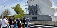 Делегация Тульской области возложила цветы к памятнику азовстальцам в Мариуполе - ИА Тульская пресса.Ru