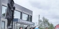 В Великих Луках 9 мая открыли памятник Герою Советского Союза Матвею Кузьмину - Luki.Ru