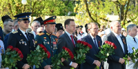 Глава Сочи Андрей Прошунин положил цветы к мемориалу «Подвиг во имя жизни» - Itar-TassKuban.Ru