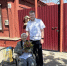 Сотрудники следственного управления СК Российской Федерации по Саратовской области поздравили труженицу тыла Валентину Михайловну Бакурскую с Днём Победы - Следственное управление