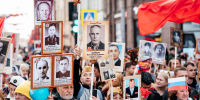 «Объективно» с Дмитрием Сермяжко: фотограф «Петербургского дневника» запечатлел шествие «Бессмертного полка» - Петербургский дневник