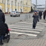Школьники из Кирова наплевали в коляску молодой матери - Город Киров