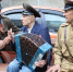 на фотографии изображен Ветеран ВОВ и творческий коллектив, Изображение. - U74.Ru