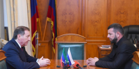 Заур Аскендеров встретился с депутатом-участником СВО Расимом Гаджиагаевым и передал привет от Владимира Путина - Народное Собрание