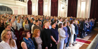 Александр Беглов и Александр Бельский поздравили петербургских медсестёр с профессиональным праздником - Законодательное собрание