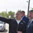 Глава городского округа Вячеслав Сергеевич Тимошенко осмотрел ход работ по обустройству сквера и ремонту дороги на северной стороне Кинеля в переулке Коллективный - Городской округ Кинель