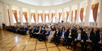Бывшего белгородского губернатора Савченко заметили в первом ряду на представлении Шуваева - Fonar.Tv