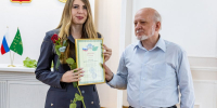 Сотрудники АГУ Саида Евтых, Марина Орлова и Виктория Сысоева стали победителями республиканского фотоконкурса «Семейное счастье в кадре» - АГУ