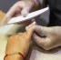 Яркие цвета эффектно смотрятся как на длине, так и на коротких ногтях | Источник: Александра Мамонтова / 76.RU - 161.Ru
