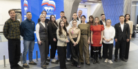 В Магадане обсудили развитие региона: молодёжь представила губернатору инициативы по благоустройству, культуре и спорту - Администрация Магаданской области