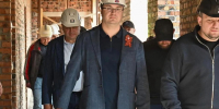 Виталий Хоценко проинспектировал строительство и капремонт объектов системы образования в Омске - Газета Ваша звезда